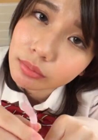 学生妹制服诱惑之绝对领域2[mp4/1.52G]