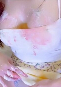 [秀人模特系列]王馨瑶视频写真 生日奶油涂抹[1V770M]