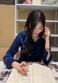 004.杨晨晨 - 定制剧情 - 杨老师 [MP4-2.33GB]