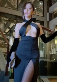 [秀人模特系列]王馨瑶视频写真 黑色交叉[1V325M]